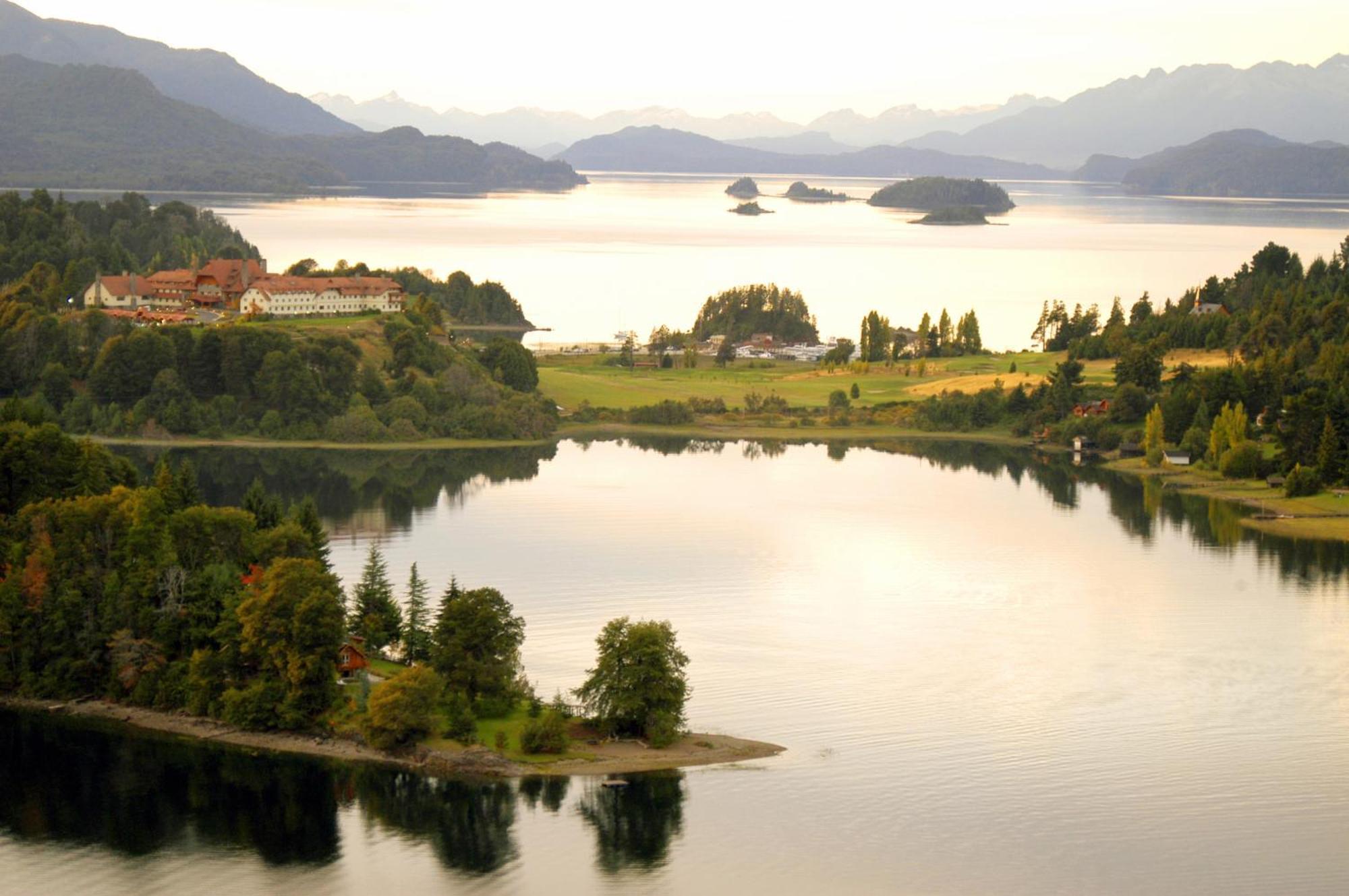 Llao Llao Resort, Golf-Spa San Carlos de Bariloche Luaran gambar View of the lake